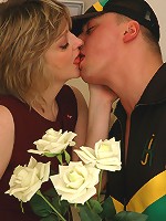 Leonora&Nicholas pantyhosefucking gorgeous mature chick