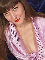 Glamorous nude mature beauty with juicy breasts