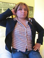 This naughty mature slut loves to play alone