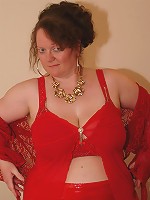 Big german mature slut playing with herself