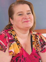 Chubby mature Amelia loves to fuck and suck cock