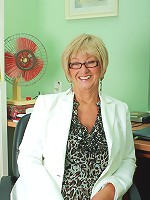 New mature model Samantha T from AllOver30 introduces herself