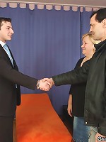 Threesome with two guys enjoying her ancient pussy and making her moan like a slut