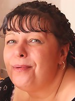 One guy gets in her mature mouth and the other uses her mature pussy throughout the set